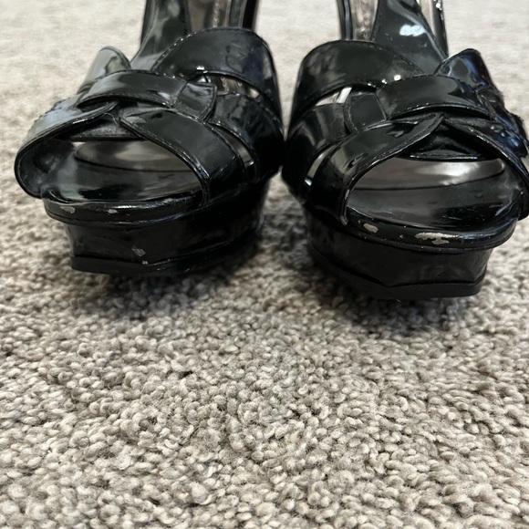 BCBGMAXAZRIA Black Leather Strappy Heels 🖤 - Picture 5 of 5